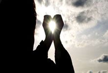 lol全球总决赛-南韩男篮力克76人，哈登三分雨点燃全场——篮球场上的精彩对决与无限可能