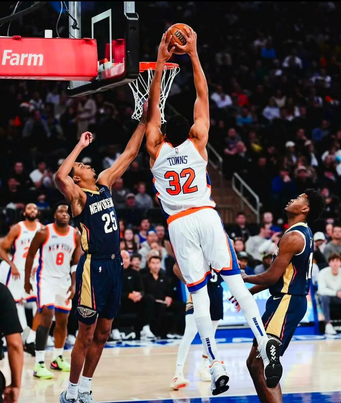 尼克斯鏖战鹈鹕，哈登点燃赛场